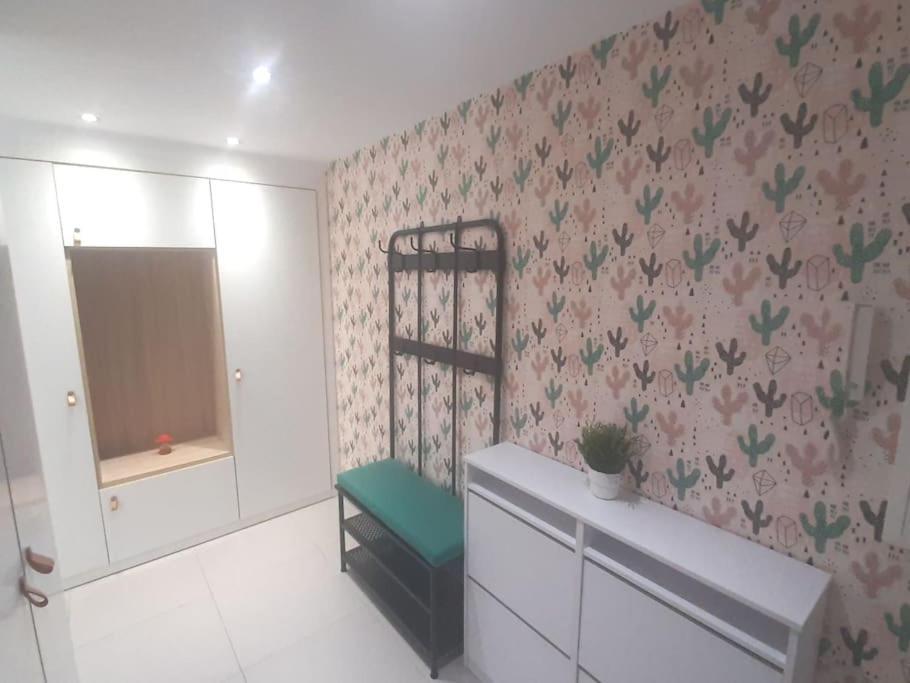 Apartemen Acogedor, Centro, Aparcamiento Gratis, Wifi *